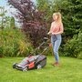 114055-lawnmower-34-4-e-comfort-webshop-mood-00_v1.jpg